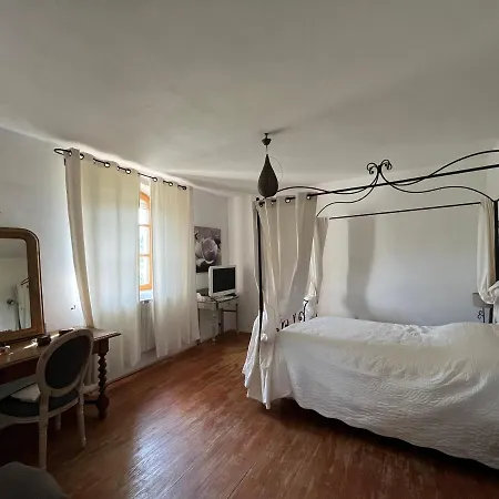 Chambre d'hôte au cœur de la Provence Eygalieres-3